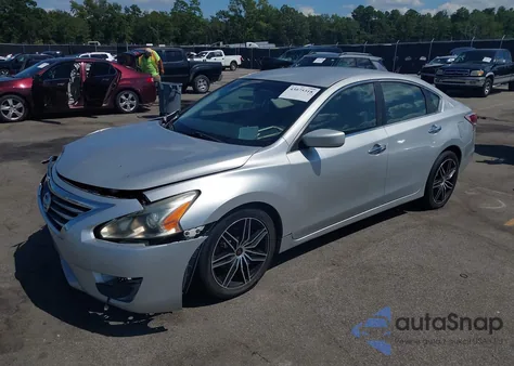 2015 Nissan Altima 2.5/2.5 S/2.5 Sl/2.5 Sv из США, поврежденный, VIN 1N4AL3AP2FN392148